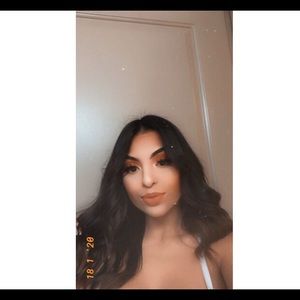 Meet your Posher, Alma